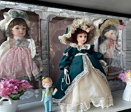 Именные фарфоровые куклы уже в продаже на Металлистов, 1А!